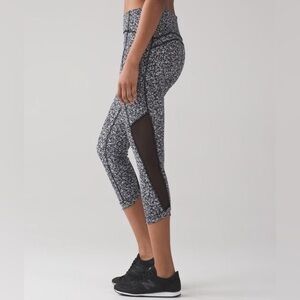 Lululemon Sole Training Crop Legging Daisy Dust Alpine White Black